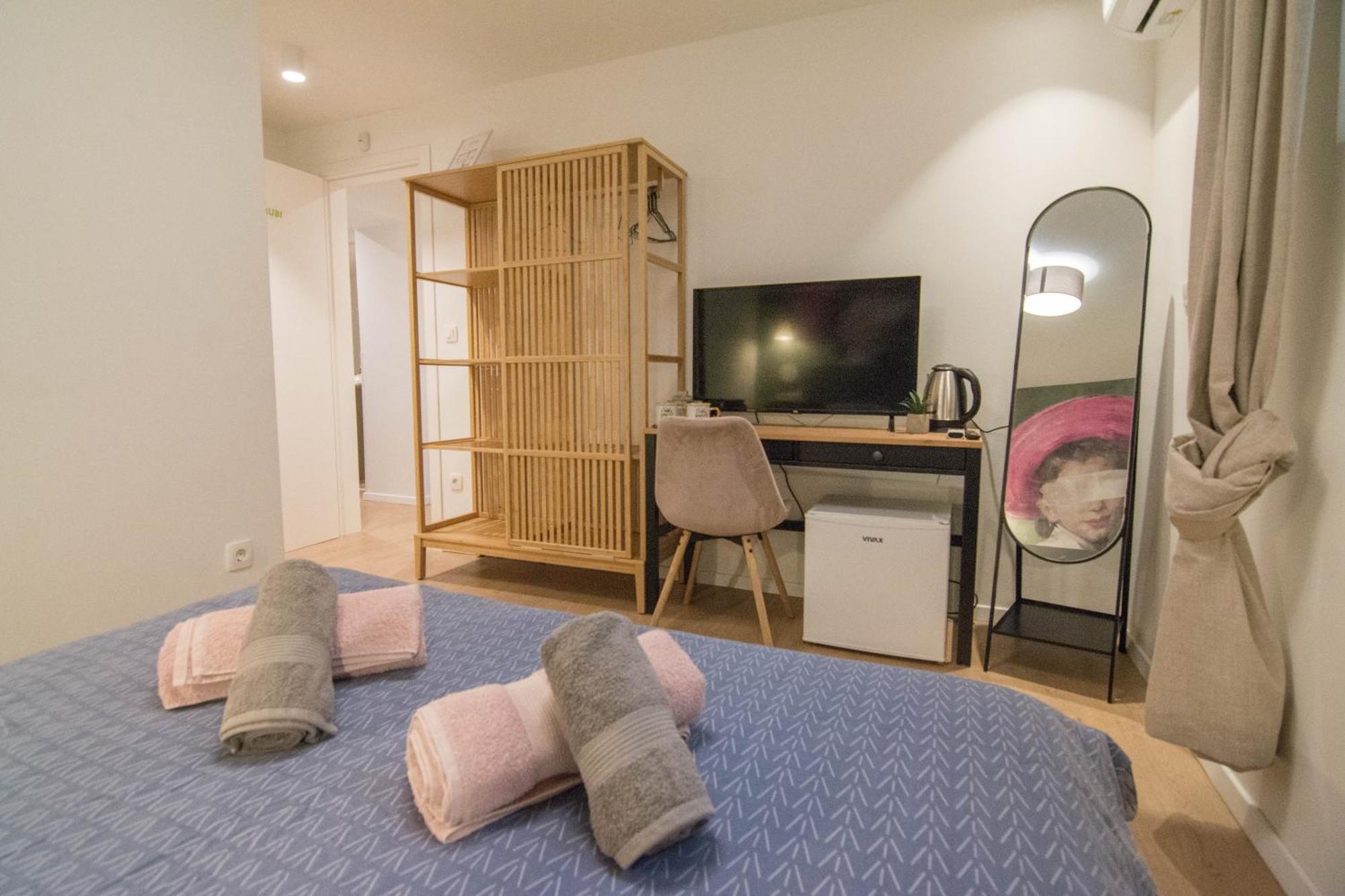 Romiru Rooms And Studio Apartment Split Exterior foto